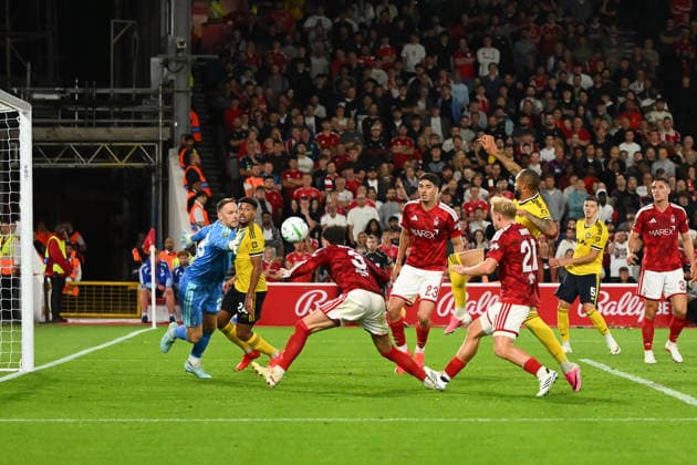 Nottingham Forest v Leeds United - Carabao Cup Second Round Nottingham Forest players compete for the ball during the Carabao Cup Second Round match between Nottingham Forest and Leeds United at the City Ground in Nottingham, on August 25, 2026. Nottingham Nottinghamshire United Kingdom  Copyright: xMIxNewsx originalFilename:fletcher-nottingh260825_np3YG.jpg