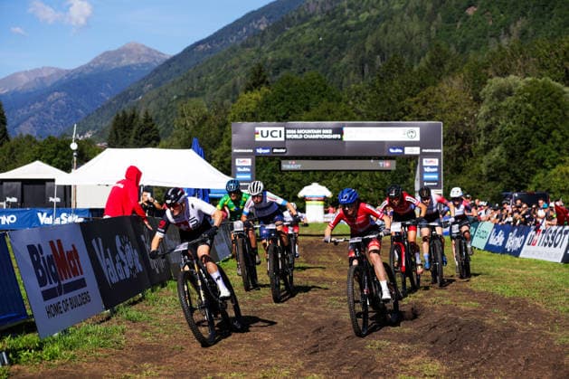 2026 UCI Mountain Bike World Championships Picture by Ed Sykes SWpix.com - 26 08 2026 - Cycling - 2026 UCI Mountain Bike World Championships - Val di Sole, Trentino, Italy - E-mountain bike (E-MTB) Cross Country - Women Elite - Race start, Kathrin Stirnemann (Switzerland), Anna Spielmann (Austria), Anna Oberparleiter (Italy) Copyright: x xSWpix.comx(t axPhotographyxHubxLtd)xEdxSykes SWpix.comx SWP-3030-19376