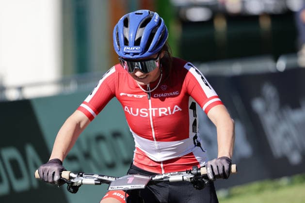 26.08.2026, Daolasa di Commezzadura, Val di Sole Bikeland, 2026 UCI MTB World Championship, WM, Weltmeisterschaft Women Elite s E-MTB XC (E-MTB Cross Country) Anna Spielmann 1 (AUT) at the starting line Daolasa di Commezzadura Val di Sole Bikeland Trento Italy *** August 26, 2026, Daolasa di Commezzadura, Val di Sole Bikeland, 2026 UCI MTB World Championship Women’s Elite E MTB XC E MTB Cross Country Anna Spielmann 1 AUT at the starting line Daolasa di Commezzadura Val di Sole Bikeland Trento, Italy Copyright: xJustPictures.ch FrancescoxMinghettix jp-en-FrMi-MNG_0040