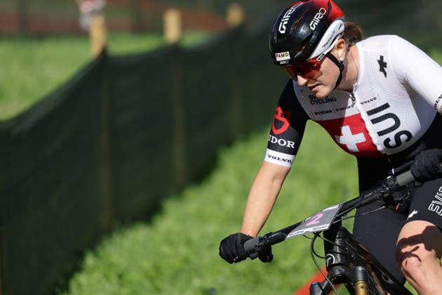 26.08.2026, Daolasa di Commezzadura, Val di Sole Bikeland, 2026 UCI MTB World Championship, WM, Weltmeisterschaft Women Elite s E-MTB XC (E-MTB Cross Country) Kathrin Stirnemann 2 (SUI) Daolasa di Commezzadura Val di Sole Bikeland Trento Italy *** August 26, 2026, Daolasa di Commezzadura, Val di Sole Bikeland, 2026 UCI MTB World Championships – Women’s Elite E MTB XC (E MTB Cross Country) Kathrin Stirnemann 2 SUI Daolasa di Commezzadura Val di Sole Bikeland Trento, Italy Copyright: xJustPictures.ch FrancescoxMinghettix jp-en-FrMi-MNG_0354
