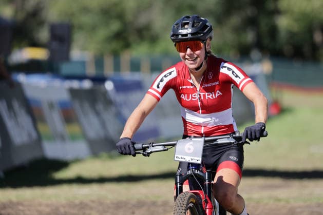 26.08.2026, Daolasa di Commezzadura, Val di Sole Bikeland, 2026 UCI MTB World Championship, WM, Weltmeisterschaft Women Elite s E-MTB XC (E-MTB Cross Country) Tamara Wiedmann 6 (AUT) 3rd place and bronze medal Daolasa di Commezzadura Val di Sole Bikeland Trento Italy *** August 26, 2026, Daolasa di Commezzadura, Val di Sole Bikeland, 2026 UCI MTB World Championships Women’s Elite E MTB XC (E MTB Cross Country) Tamara Wiedmann 6 AUT 3rd place and bronze medal Daolasa di Commezzadura Val di Sole Bikeland Trento, Italy Copyright: xJustPictures.ch FrancescoxMinghettix jp-en-FrMi-MNG_0423
