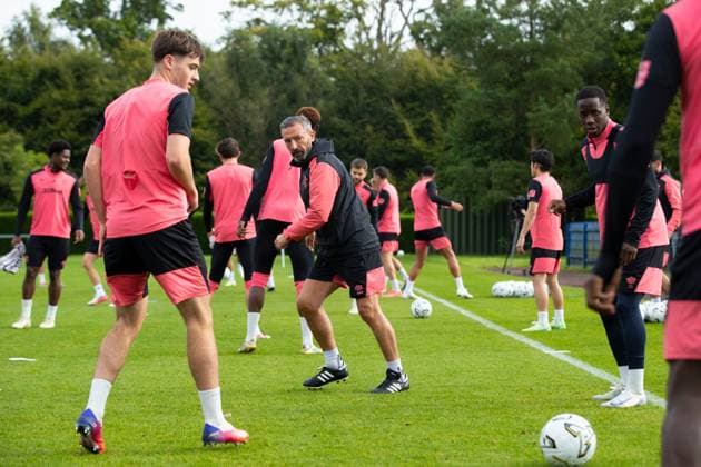Rangers manager Derek McInnes at training ahead of tomorrow s UEFA Conference League qualifying match against Jablonec. Rangers Training - The Rangers Training Centre, Glasgow, Lanarkshire, Scotland, UK - 26 Aug 2026Glasgow The Rangers Training Centre Lanarkshire United Kingdom  Copyright: xO Rourke RangersxFC Shutterstockx 17117524ar