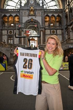 acting Antwerp mayor Els Van Doesburg poses for the photographer at poses for the photographer with a personalised shirt during the latest press conference, PK, Pressekonferenz regarding the 3x3 European Basketball Championship in Antwerp (Sept. 11 13), on Wednesday 26 August 2026 in Antwerp. JONASxROOSENS  x184366766x