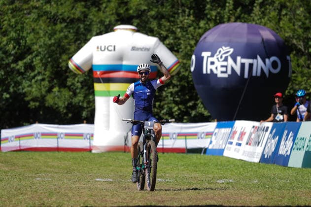 2026 UCI Mountain Bike World Championships Picture by Ed Sykes SWpix.com - 26 08 2026 - Cycling - 2026 UCI Mountain Bike World Championships - Val di Sole, Trentino, Italy - E-mountain bike (E-MTB) Cross Country - Men Elite - Jerome Gilloux (France) wins to become World Champion Copyright: x xSWpix.comx(t axPhotographyxHubxLtd)xEdxSykes SWpix.comx SWP-3030-19473