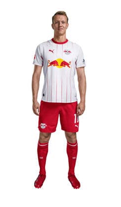 Achtung: Redaktionelle Nutzung honorarfrei - Attention: Free of charge for editorial use - Lukas Klostermann - RB Leipzig, Fußball, 1. Bundesliga *** Lukas Klostermann - RB Leipzig Soccer, Bundesliga 1 *** Note: Free of charge for editorial use Lukas Klostermann RB Leipzig, Soccer, Bundesliga 1 *** Lukas Klostermann RB Leipzig, Soccer, Bundesliga 1