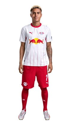 Achtung: Redaktionelle Nutzung honorarfrei - Attention: Free of charge for editorial use - Antonio Nusa - RB Leipzig, Fußball, 1. Bundesliga *** Antonio Nusa - RB Leipzig Soccer, Bundesliga 1 *** Note: Free of charge for editorial use Antonio Nusa RB Leipzig, Soccer, Bundesliga 1 *** Antonio Nusa RB Leipzig, Soccer, Bundesliga 1
