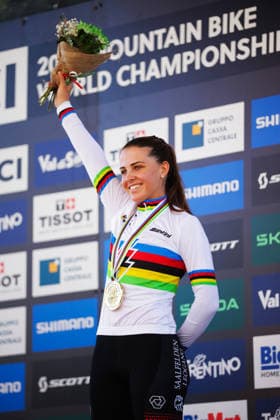 2026 UCI Mountain Bike World Championships Picture by Ed Sykes SWpix.com - 26 08 2026 - Cycling - 2026 UCI Mountain Bike World Championships - Val di Sole, Trentino, Italy - E-mountain bike (E-MTB) Cross Country - Women Elite Podium - Anna Spielmann (Austria) wins the Gold Medal to become World Champion Copyright: x xSWpix.comx(t axPhotographyxHubxLtd)xEdxSykes SWpix.comx SWP-3030-19509