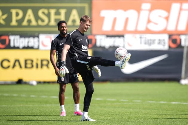 Besiktas complete preparations for Kauno Zalgiris Europa League Play-Off match ISTANBUL, TURKIYE - AUGUST 26: Besiktas players Alexander Nubel (R) and Amir Murillo take part in a training session at BJK Nevzat Demir Training Facilities ahead of the UEFA Europa League play-off second-leg match against Lithuanian side Kauno Zalgiris, on August 26, 2026 in Istanbul, Turkiye. Muhammed Ali Yigit Anadolu Istanbul Turkey. Editorial use only. Please get in touch for any other usage.  Copyright: x2026xAnadoluxMuhammedxAlixYigitx
