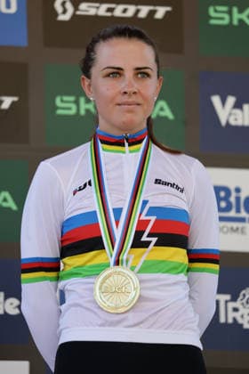 26.08.2026, Daolasa di Commezzadura, Val di Sole Bikeland, 2026 UCI MTB World Championship, WM, Weltmeisterschaft E-MTB XC Medals Ceremony (E-MTB Cross Country), Anna Spielmann 1 (AUT), 1st place, World Champion and gold medal of the Women Elite s E-Mtb Cross Country World Championships 2026 Daolasa di Commezzadura Val di Sole Bikeland Trento Italy *** August 26, 2026, Daolasa di Commezzadura, Val di Sole Bikeland, 2026 UCI MTB World Championships Women’s Elite MTB XC Medal Ceremony, Women’s Elite MTB Cross Country, Anna Spielmann 1 AUT, 1st place, World Champion and gold medalist at the 2026 Women s Elite E-MTB Cross Country World Championships in Daolasa di Commezzadura, Val di Sole Bikeland, Trento, Italy Copyright: xJustPictures.ch FrancescoxMinghettix jp-en-FrMi-MNG_0098