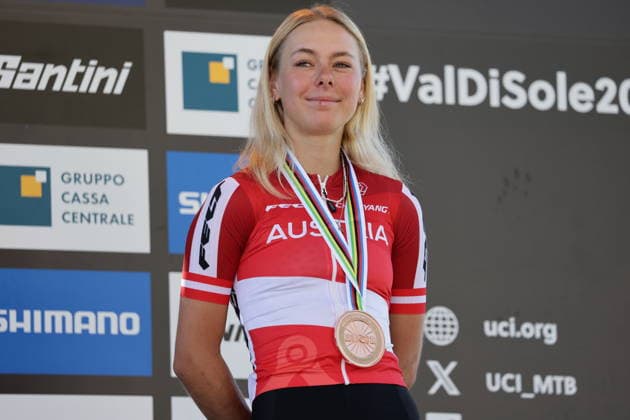 26.08.2026, Daolasa di Commezzadura, Val di Sole Bikeland, 2026 UCI MTB World Championship, WM, Weltmeisterschaft E-MTB XC Medals Ceremony (E-MTB Cross Country) Tamara Wiedmann 6 (AUT), 3rd place and bronze medal of the Women Elite s E-Mtb Cross Country World Championships 2026 Daolasa di Commezzadura Val di Sole Bikeland Trento Italy *** August 26, 2026, Daolasa di Commezzadura, Val di Sole Bikeland, 2026 UCI MTB World Championships Women’s MTB XC Medals Ceremony Women’s MTB Cross Country Tamara Wiedmann 6 AUT, 3rd place and bronze medal at the 2026 Women’s Elite MTB Cross Country World Championships in Daolasa di Commezzadura, Val di Sole Bikeland, Trento, Italy Copyright: xJustPictures.ch FrancescoxMinghettix jp-en-FrMi-MNG_0107