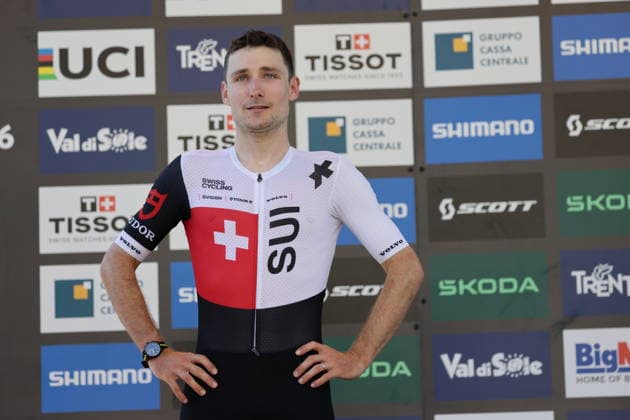 26.08.2026, Daolasa di Commezzadura, Val di Sole Bikeland, 2026 UCI MTB World Championship, WM, Weltmeisterschaft E-MTB XC Medals Ceremony (E-MTB Cross Country) Joris Ryf 2 (SUI), 2nd place and silver medal of the Men Elite s E-Mtb Cross Country World Championships 2026 Daolasa di Commezzadura Val di Sole Bikeland Trento Italy *** August 26, 2026, Daolasa di Commezzadura, Val di Sole Bikeland, 2026 UCI MTB World Championships Men’s MTB XC Medals Ceremony Men’s MTB Cross Country Joris Ryf 2 SUI, 2nd place and silver medal at the 2026 Men’s Elite MTB Cross Country World Championships in Daolasa di Commezzadura, Val di Sole Bikeland, Trento, Italy Copyright: xJustPictures.ch FrancescoxMinghettix jp-en-FrMi-MNG_0190