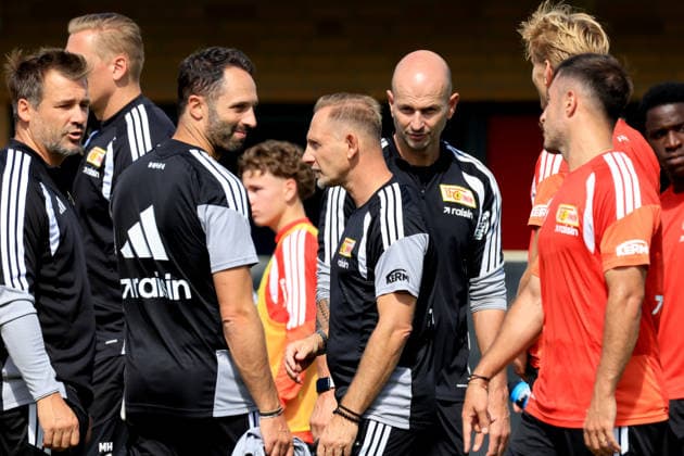 26.08.2026, GER Deutschland, Fussball, 1.Fussballbundesliga, 2026 2027, Alte Foersterei, 1.FC Union , Training Cheftrainer Mauro Lustrinelli ( 1.FC Union Berlin ) 1. Liga: DFB DFL regulations prohibit any use of photographs as image sequences and or quasi-video) Berlin Stadion Alte Foersterei Berlin Deutschland *** August 26, 2026, GER Germany, Soccer, Bundesliga 1, 2026–2027, Alte Foersterei, 1. FC Union, Head Coach Mauro Lustrinelli leading training at 1. FC Union Berlin. DFB and DFL regulations prohibit any use of photographs as image sequences and or quasi-video. Berlin, Alte Foersterei Stadium, Berlin, Germany Copyright: xNordphotox xEnglerx