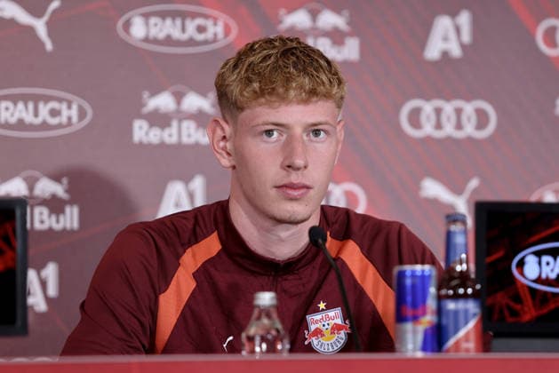 SOCCER - UEFA EL, RBS vs Mjaellby SALZBURG,AUSTRIA,26.AUG.26 - SOCCER - UEFA Europa League, play-off, Red Bull Salzburg vs Mjaellby AIF, preview, press conference, PK, Pressekonferenz RBS. Image shows Valentin Sulzbacher (RBS).  GEPAxpictures xMathiasxMandl