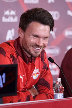 SOCCER - UEFA EL, RBS vs Mjaellby SALZBURG,AUSTRIA,26.AUG.26 - SOCCER - UEFA Europa League, play-off, Red Bull Salzburg vs Mjaellby AIF, preview, press conference, PK, Pressekonferenz RBS. Image shows head coach Danny Roehl (RBS).  GEPAxpictures xMathiasxMandl