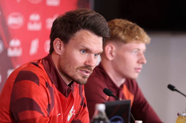 SOCCER - UEFA EL, RBS vs Mjaellby SALZBURG,AUSTRIA,26.AUG.26 - SOCCER - UEFA Europa League, play-off, Red Bull Salzburg vs Mjaellby AIF, preview, press conference, PK, Pressekonferenz RBS. Image shows head coach Danny Roehl (RBS).  GEPAxpictures xMathiasxMandl