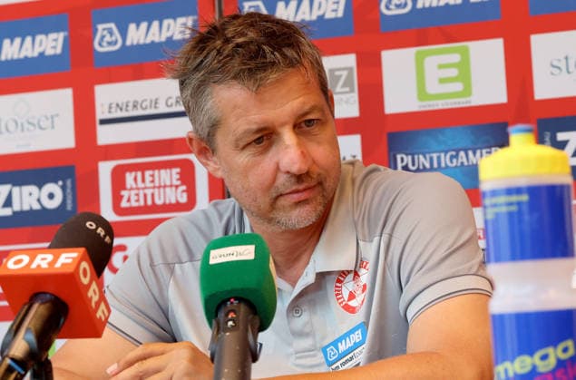 SOCCER - BL, GAK, press conference, PK, Pressekonferenz GRAZ,AUSTRIA,26.AUG.26 - SOCCER - ADMIRAL Bundesliga, Grazer AK 1902, press conference. Image shows head coach Gerald Scheiblehner (GAK) .  GEPAxpictures xHansxOberlaender