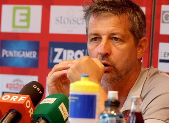 SOCCER - BL, GAK, press conference, PK, Pressekonferenz GRAZ,AUSTRIA,26.AUG.26 - SOCCER - ADMIRAL Bundesliga, Grazer AK 1902, press conference. Image shows head coach Gerald Scheiblehner (GAK) .  GEPAxpictures xHansxOberlaender
