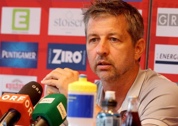 SOCCER - BL, GAK, press conference, PK, Pressekonferenz GRAZ,AUSTRIA,26.AUG.26 - SOCCER - ADMIRAL Bundesliga, Grazer AK 1902, press conference. Image shows head coach Gerald Scheiblehner (GAK) .  GEPAxpictures xHansxOberlaender