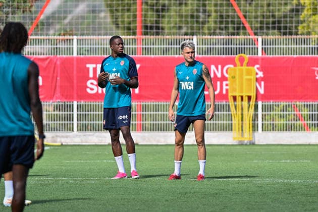 AS Monaco Training - Monaco Denis Zakarias and Aleksandr Golovin seen during training session of AS Monaco Football Club bbefore the Europa League Conference match against Polish team Gornik Zabrze taken place in Stade Louis II on August 27, in AS Monaco training center in La Turbie, France on August 26, 2026. Photo by Laurent Coust ABACAPRESS.COM LA TURBIE Monaco  Copyright: xCoustxLaurent ABACAx