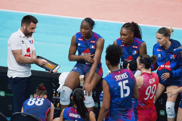 260826 Head coach Cesar Hernandez of France during the CEV EuroVolley 2026 group stage volleyball match between France and Italy on August 26, 2026 in Gothenburg. Photo: Mathias Bergeld BILDBYRAN kod MB MB1407 volleyboll volleyball cev eurovolley 2026 volleyboll-em france italy day 6 dam bbeng frankrike italien women kvinnerfrankrike france Copyright: MATHIASxBERGELD BB260826MB021