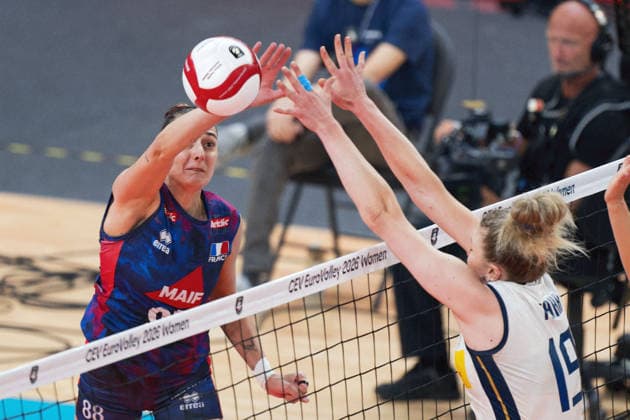 260826 Amelie Rotar of France and Sarah Luisa Fahr of Italy during the CEV EuroVolley 2026 group stage volleyball match between France and Italy on August 26, 2026 in Gothenburg. Photo: Mathias Bergeld BILDBYRAN kod MB MB1407 volleyboll volleyball cev eurovolley 2026 volleyboll-em france italy day 6 dam bbeng frankrike italien women kvinnerfrankrike france Copyright: MATHIASxBERGELD BB260826MB022