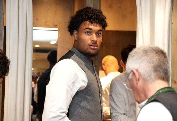 Fussball, Herren, Wiesn Einkleidung, Saison 2026 2027, TSV 1860 München, Trachten Angermaier Arian Ortivero Calderon (TSV 1860 München) in Tracht, Lederhose