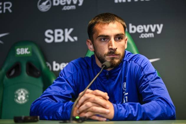Gent s Matties Volckaert pictured during a press conference, PK, Pressekonferenz of Belgian soccer team KAA Gent, Wednesday 26 August 2026 in Edinburgh, in preparations of the return leg of the play-off round for the UEFA Conference League league phase, against Scottish team Hibernian FC. TOMxGOYVAERT  x184419289x