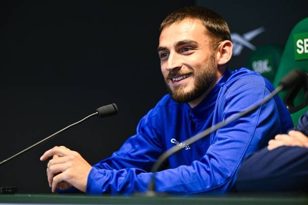 Gent s Matties Volckaert pictured during a press conference, PK, Pressekonferenz of Belgian soccer team KAA Gent, Wednesday 26 August 2026 in Edinburgh, in preparations of the return leg of the play-off round for the UEFA Conference League league phase, against Scottish team Hibernian FC. TOMxGOYVAERT  x184419575x