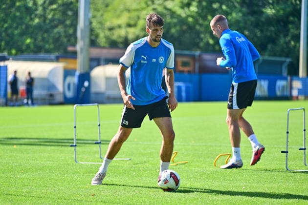 26.08.2026, Fußball, Herren, 2.BL, Saison 2026 2027, Training Holstein Kiel Kapitän Jonas Meffert Kiel, Projensdorf Projensdorf, Trainigsplatz Schleswig-Holstein Deutschland *** August 26, 2026, Soccer, Men s, 2nd Division, 2026–2027 Season, Holstein Kiel Captain Jonas Meffert Training, Kiel, Projensdorf, Projensdorf, Training Field, Schleswig-Holstein, Germany