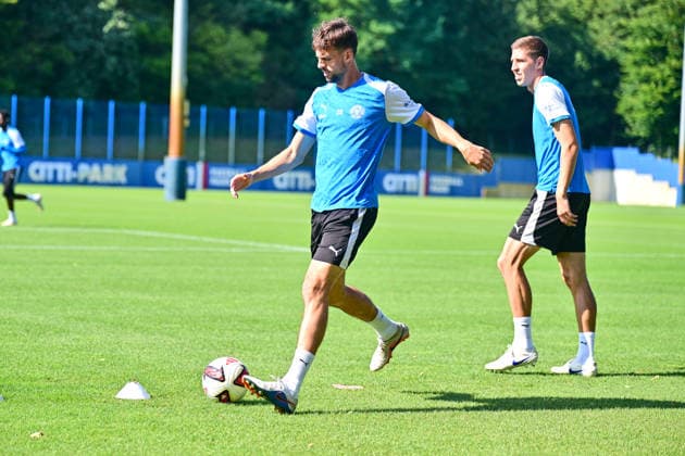 26.08.2026, Fußball, Herren, 2.BL, Saison 2026 2027, Training Holstein Kiel Kapitän Jonas Meffert Kiel, Projensdorf Projensdorf, Trainigsplatz Schleswig-Holstein Deutschland *** August 26, 2026, Soccer, Men s, 2nd Division, 2026–2027 Season, Holstein Kiel Captain Jonas Meffert Training, Kiel, Projensdorf, Projensdorf, Training Field, Schleswig-Holstein, Germany