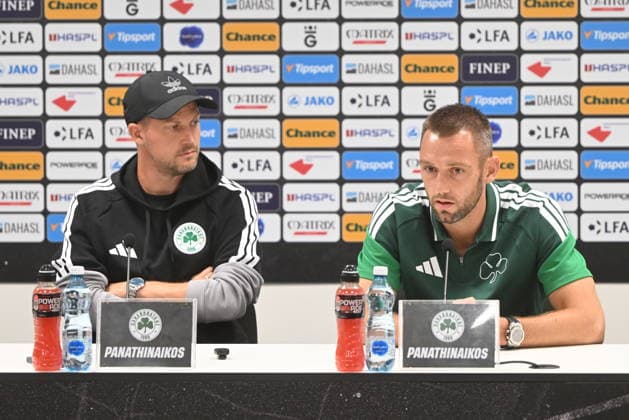 From left, head coach Jacob Neestrup and Stefan de Vrij at the press conference, PK, Pressekonferenz of the Panathinaikos FC Athens team before the return match of the 4th preliminary round of the UEFA Conference League: FC Hradec Kralove vs Panathinaikos FC Athens, in Hradec Kralove, Czech Republic, on August 26, 2026. (CTKxPhoto JosefxVostarek) CTKPhotoP2026082606259  CTKPhotoP2026082606259