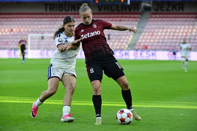 L-R Chiara Wallin (Servette) and Michaela Khyrova (Sparta) in action during the UEFA Women s Champions League, third qualifying round, opening match: AC Sparta Praha vs Servette FC Geneva, in Prague, Czech Republic, on August 26, 202 (CTKxPhoto VitxSimanek) CTKPhotoP2026082606391  CTKPhotoP2026082606391