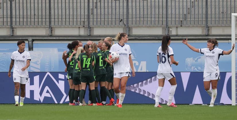 Wolfsburg bejubelt das 2-0 , die Mailaenderinnen sind enttaeuscht Fussball, Frauen, Saison 2026 2027, Womens Champions LeagueQualifikation, 3.Runde, VfL Wolfsburg gegen Inter Mailand