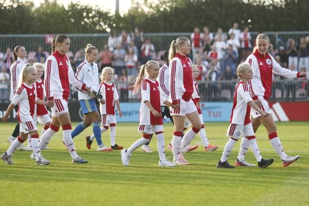 AMSTERDAM , 26-08-2026, Sportcomplex De Toekomst , Champions League Women , football , Third qualifying round 1st leg season 2026 2027 , match between Ajax and Real Madrid (women) , picture shows Ajax line up Ajax - Real Madrid (women)  x206067499x Copyright: