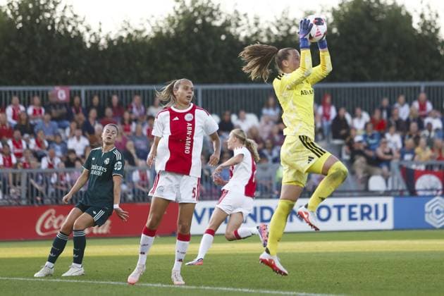 AMSTERDAM , 26-08-2026, Sportcomplex De Toekomst , Champions League Women , football , Third qualifying round 1st leg season 2026 2027 , match between Ajax and Real Madrid (women) , picture shows Ajax goalkeeper Femke Liefting Ajax - Real Madrid (women)  x206067508x Copyright: