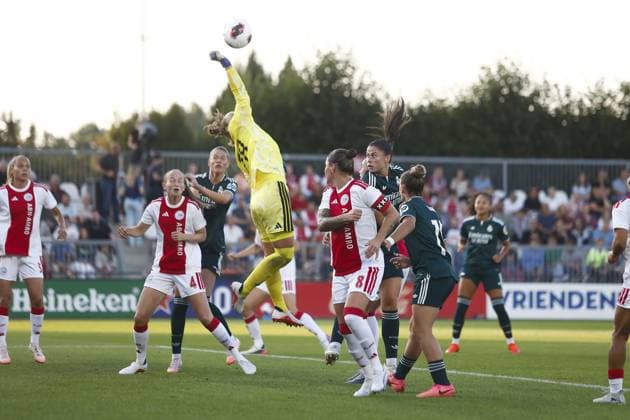 AMSTERDAM , 26-08-2026, Sportcomplex De Toekomst , Champions League Women , football , Third qualifying round 1st leg season 2026 2027 , match between Ajax and Real Madrid (women) , picture shows Ajax goalkeeper Femke Liefting Ajax - Real Madrid (women)  x206067522x Copyright:
