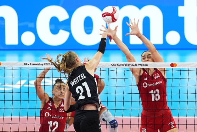 Turkiye v Germany - CEV EuroVolley 2026 ISTANBUL, TURKIYE - AUGUST 26: Zehra Gunes (18) of Turkiye in action against Camilla Weitzel (21) of Germany during the CEV EuroVolley 2026 Women Group A match between Turkiye and Germany at Sinan Erdem Sports Hall, on August 26, 2026, in Istanbul, Turkiye. Esra Bilgin Anadolu Istanbul Turkey. Editorial use only. Please get in touch for any other usage.  Copyright: x2026xAnadoluxEsraxBilginx