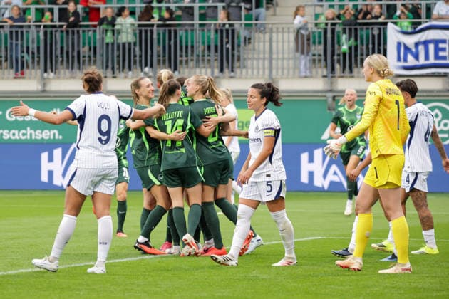 26.08.2026, xgrfx, Fussball UEFA WCL Quali 3.Runde, VfL Wolfsburg - Inter Mailand v.l. Tor, Camilla Küver zum 2:0 (VfL Wolfsburg) Wolfsburg