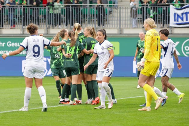 26.08.2026, xgrfx, Fussball UEFA WCL Quali 3.Runde, VfL Wolfsburg - Inter Mailand v.l. Tor, Camilla Küver zum 2:0 (VfL Wolfsburg) Wolfsburg