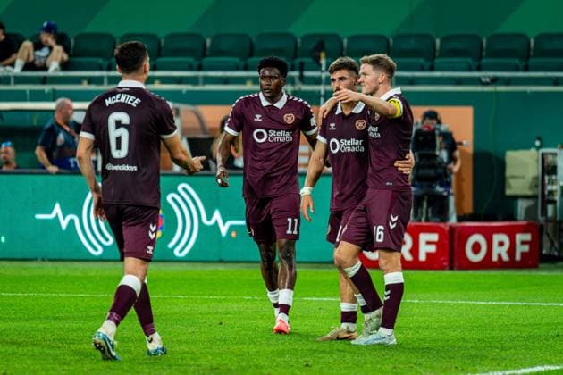 SOCCER - UEFA ECL, Rapid vs Hearts VIENNA,AUSTRIA,26.AUG.26 - SOCCER - UEFA Conference League, play-off, SK Rapid Wien vs Heart of Midlothian FC. Image shows the rejoicing of Oisin McEntee, Pierre Landry Kabore, Claudio Braga and Blair Spittal (Hearts).  GEPAxpictures xKevinxHackner