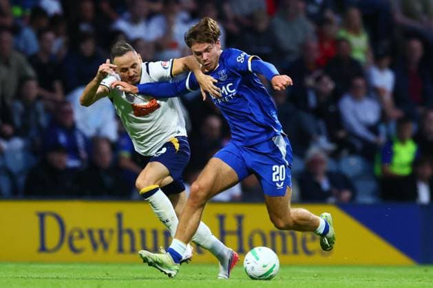 Andrija Vukcevic of Preston North End and Tyler Dibling of Everton Preston North End v Everton, EFL Carabao Cup, Second Round, Football, Deepdale, Preston, UK - 26 Aug 2026Preston Deepdale United Kingdom EDITORIAL USE ONLY No use with unauthorised audio, video, data, fixture lists, club league logos or live services. Online in-match use limited to 120 images, no video emulation. No use in betting, games or single club league player publications.  Copyright: xPaulxCurrie Shutterstockx 17115055ax