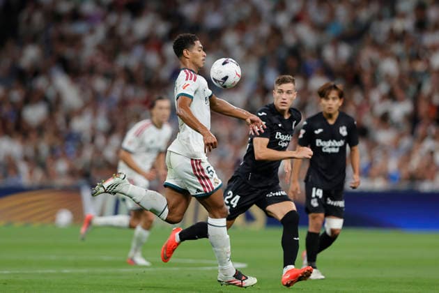 RECORD DATE NOT STATED Jude Bellingham (Real Madrid CF) controls the ball during the LaLiga EA Sports match between Real Madrid CF and Real Sociedad de Futbol at Estadio Santiago BernabÃ u on August 26, 2026 in Madrid, Spain. (Photo by Manu Reino DeFodi Images) -