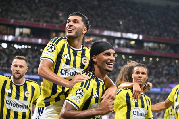 Football : Olympique Lyonnais v Fenerbahce SK - UEFA Champions League, Play-offs - 26 08 2026 ARCHIE Brown of Fenerbahce SK scoring goal during the UEFA Champions League, Play-offs, second leg football match between Olympique Lyonnais and Fenerbahce SK at Groupama Stadium Decines Charpieu Lyon France on August 26 2026 LYONFrance  Copyright: xMouradxAllilix
