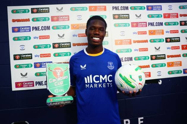 Thierno Barry of Everton with this Carabao Cup Player of the Match Trophy and match ball Preston North End v Everton, EFL Carabao Cup, Second Round, Football, Deepdale, Preston, UK - 26 Aug 2026Preston Deepdale United Kingdom EDITORIAL USE ONLY No use with unauthorised audio, video, data, fixture lists, club league logos or live services. Online in-match use limited to 120 images, no video emulation. No use in betting, games or single club league player publications. Copyright: xPaulxCurrie Shutterstockx 17115055bv