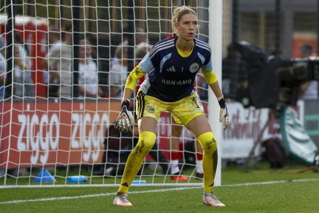 AMSTERDAM , 26-08-2026, Sportcomplex De Toekomst , Champions League Women , football , Third qualifying round 1st leg season 2026 2027 , match between Ajax and Real Madrid (women) , picture shows Ajax goalkeeper Danae van der Vliet Ajax - Real Madrid (women)  x206072762x Copyright: