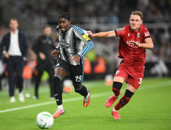Ollie Bostock of West Bromwich Albion pulls back Anthony Elanga of Newcastle United Newcastle United v West Bromwich Albion, EFL Carabao Cup, Second Round, Football, St James Park, Newcastle, UK - 26 Aug 2026Newcastle St James Park United Kingdom EDITORIAL USE ONLY No use with unauthorised audio, video, data, fixture lists, club league logos or live services. Online in-match use limited to 120 images, no video emulation. No use in betting, games or single club league player publications. Copyright: xRichardxLee Shutterstockx 17115059cn