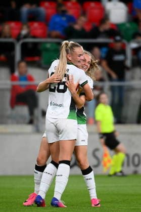 SOSNOWIEC 26.08.2026 MECZ III RUNDA KWALIFIKACJI LIGA MISTRZOW SEZON 2026 27 CZARNI SOSNOWIEC - OUD-HEVERLEE LEUVEN -- UEFA WOMEN S CHAMPIONS LEAGUE QUALIFYING THIRD ROUND MATCH CZARNI SOSNOWIEC - OUD-HEVERLEE LEUVEN ISABELLA DEKKER ALIXE BOSTEELS FOT. KRZYSZTOF HELIOS 400MM NEWSPIX.PL --- newspix.pl 