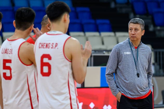 Qatar V China- FIBA Basketball World Cup 2027 Qualifiers Guo Shiqiang, head coach of Team China, is seen during a training session ahead of the FIBA Basketball World Cup 2027 Asian Qualifiers match against Qatar on August 26, 2026, in Al Wakrah, Qatar. The match is part of the fourth window of the Asian Qualifiers for the FIBA Basketball World Cup 2027. Qatar and China are in Group F. DOHA Qatar Copyright: xNOUSHADx