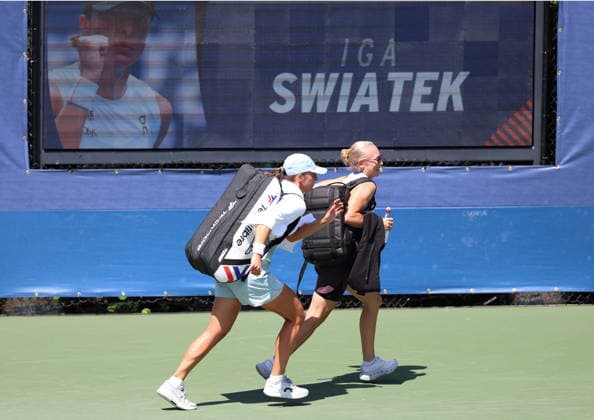 US OPEN 2026 26082026 N Z IGA SWIATEK I DARIA ABRAMOWICZ W TRAKCIE US OPEN MARCIN CHOLEWINSKI NEWSPIX.PL US OPEN 2026 26082026 IGA SWIATEK I DARIA ABRAMOWICZ DURING PRACTISE SESSION NEWSPIX.PL --- newspix.pl 