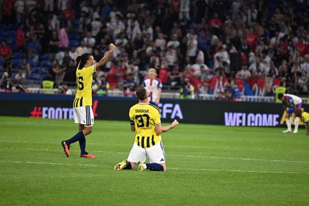 Football : Olympique Lyonnais v Fenerbahce SK - UEFA Champions League, Play-offs - 26 08 2026 Players of FENERBAHCE celebrates after winner the UEFA Champions League, Play-offs, second leg football match between Olympique Lyonnais and Fenerbahce SK at Groupama Stadium Decines Charpieu Lyon France on August 26 2026 LYONFrance  Copyright: xMouradxAllilix